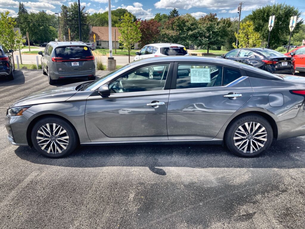 2024 NISSAN ALTIMA 2.5 SV